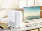 Il mini tower Asus V500 è disponibile nei colori bianco o nero con finiture in legno.