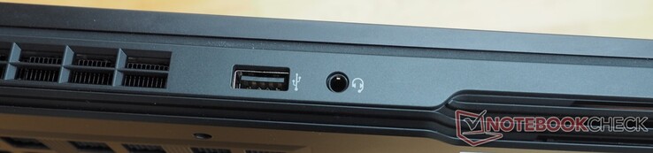 A sinistra: USB-A 3.2 Gen 2, jack audio da 3,5 mm