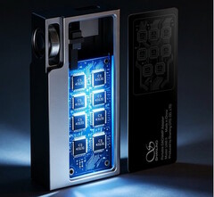 Il modello UA6 II di Shanling utilizza otto chip DAC Cirrus Logic per garantire un suono ad alta fedeltà nelle configurazioni con cuffie bilanciate.