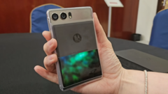 L'attuale concetto di smartphone rollabile di Motorola. (Fonte: Notebookcheck)