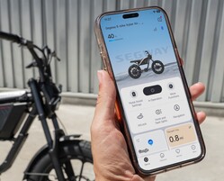 L'e-bike Segway Xyber Air supporta lo sblocco automatico e il tracciamento da remoto.