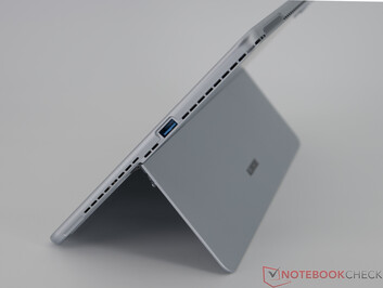 Destra: 1 × USB 3.0 Tipo-A