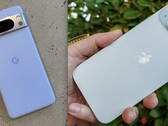 Secondo le indiscrezioni, l'iPhone 17 'Slim' riposizionerà il modulo della fotocamera nella posizione centrale superiore, in modo simile al Pixel Pro. (Fonte: Notebookcheck)