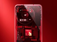 Chip Qualcomm Snapdragon all&#039;interno di uno smartphone semitrasparente (Fonte: Qualcomm)