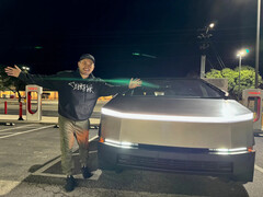 Tesla Cybertruck durante un viaggio in auto dal Texas alla California (Immagine: Dennis Wang)