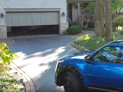 L'integrazione di Kia myQ Connected Garage trasforma l'auto in un telecomando per la porta del garage. (Fonte: Kia)