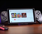 Il controller di gioco wireless Abxylute S8 si allunga per adattarsi alla Nintendo Switch e ad altri dispositivi mobili. (Fonte: Abxylute)