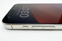 L'iPhone 15 Pro di Apple doveva originariamente arrivare sul mercato con i cosiddetti pulsanti 'Taptic'. (Fonte: AppleInsider)