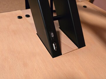 Un tablet o uno smartphone possono essere alimentati tramite la porta USB-A.