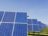 Tempi soleggiati per il settore solare degli Stati Uniti, con un'installazione che dovrebbe raggiungere i 32 GW nel 2024 (Fonte: Zbynek Burival)