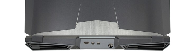 Dietro: HDMI 2.0, 2x mini DisplayPort 1.3, adattatore AC