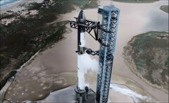 L'astronave di SpaceX sulla rampa di lancio. (Fonte: SpaceX)