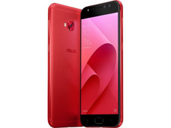 ASUS ZenFone 4 Selfie Pro. Dispositivo fornito da ASUS Germany.