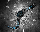Il Casio G-Shock x Bamford 5600 (nella foto) presenta gli accenti blu del marchio di moda intorno alla lunetta, alla cornice del quadrante e al testo. (Fonte: Casio/Bamford)