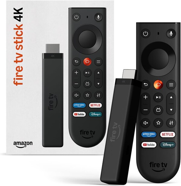 Il nuovo Fire TV Stick 4K (nella foto) si colloca al di sotto di Fire TV 4K Max e Fire TV Cube.