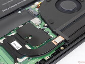I benchmark tra Core i5-1235U e Core i7-1165G7 mostrano prestazioni simili della CPU, ma una grafica più lenta