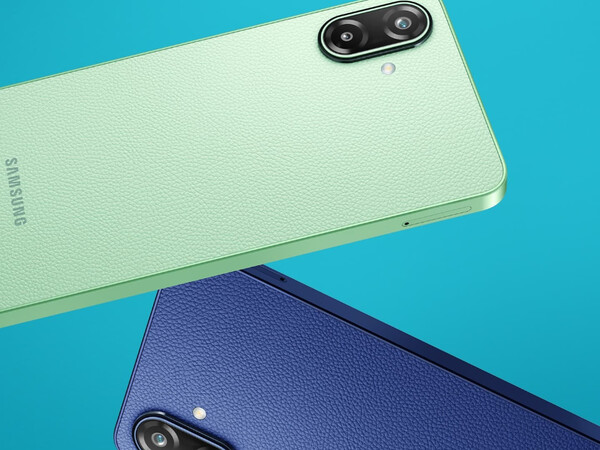 Galaxy F70e ha una finitura in pelle.