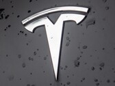 La funzione Autopilot di Tesla è oggetto di un'attenzione sempre maggiore.
