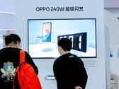 OPPO presenta il SuperVOOC 240W in Cina. (Fonte: Digital Chat Station via Weibo)
