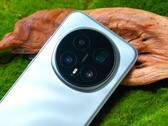 Un confronto delle specifiche della fotocamera delle più importanti ammiraglie cinesi, tra cui il Honor Magic 8 Pro. (Fonte: Weibo)