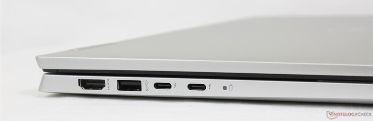 A sinistra: HDMI 1.4, USB-A 3.2 Gen. 1, 2x USB-C con Thunderbolt 4 + Power Delivery + DisplayPort