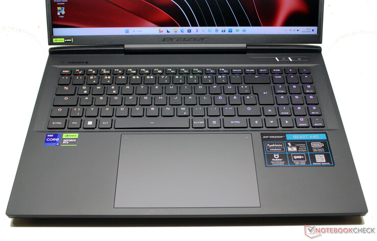 Medion Erazer Beast X40: Tastiera e touchpad