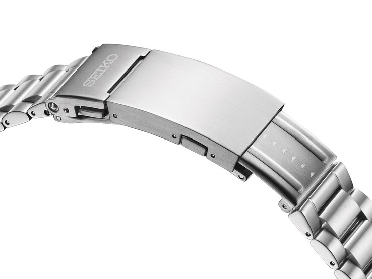 La nuova fibbia micro-regolabile offre fino a 15 mm di regolazione al volo in sei fasi.