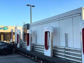 Tesla schiera i MegapackCharger per affrontare la congestione delle stazioni Supercharger durante le vacanze (fonte: PRNDL di Jordan Golson)