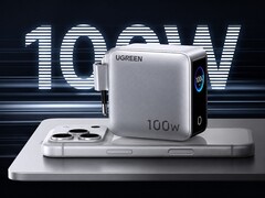 Il nuovo Ugreen Nexode Pro da 100 W è dotato di quattro porte e di un display intelligente