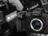 La Panasonic Lumix GH5 è solo una delle numerose e potenti fotocamere Micro Quattro Terzi disponibili. (Fonte: Panasonic/Unsplash - modificato)