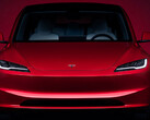 La Model 3 Highland facelift nel nuovo colore Flame Red (immagine: Tesla)