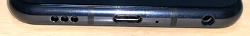 Lato inferiore: altoparlante, porta USB Type-C, microfono, jack cuffie da 3.5 mm