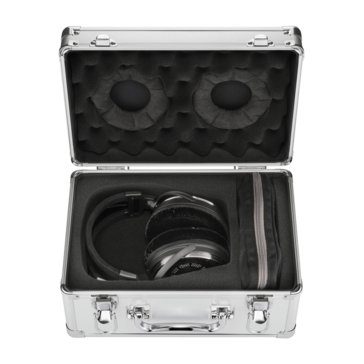 Le cuffie vengono fornite in una speciale custodia rigida. (Fonte: Audio-Technica)