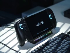 Asus ROG Xbox Ally X è alimentato dalla APU AMD Ryzen Z2 Extreme. (Fonte: Alex Waetzel per NotebookcheckReviews su YouTube)