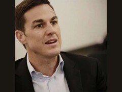 Un'immagine tratta da un video del CEO di Electronic Arts, Andrew Wilson