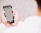 Instagram rimuoverà la crittografia end-to-end opzionale dai messaggi diretti l'8 maggio 2026, dando a Meta la possibilità di leggere i contenuti DM per la prima volta dal 2023.
