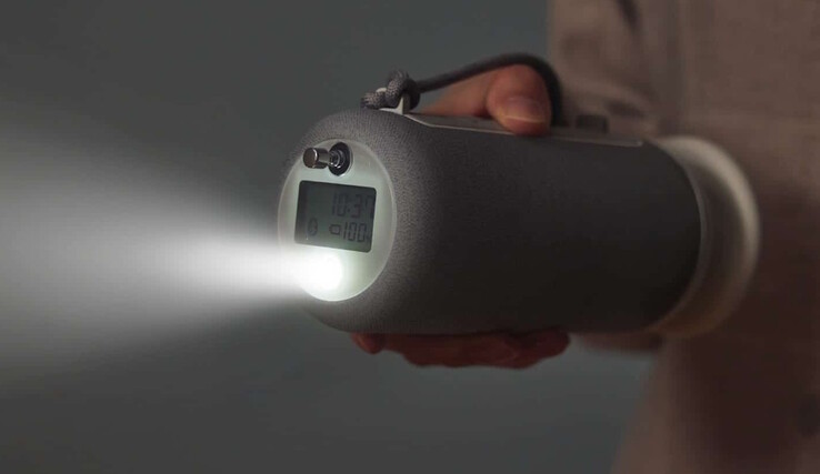 Il Crankspeaker può essere utilizzato come torcia sotto la pioggia grazie alla sua classificazione IP44. (Fonte: Rhythm)