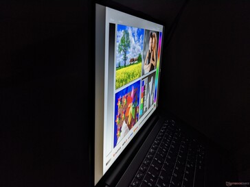Lenovo ThinkBook 13x G1 - stabilità dell'angolo di visualizzazione