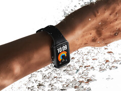 Lo Smart Band 11 Active sarà disponibile in tutto il mondo nei colori Nero, Grigio e Rosa Pomelo.