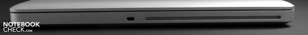 Il MacBook Pro 17 era dotato di un'unità ottica senza supporto per Blu-Ray/HD DVD. Un vero peccato, considerando il prezzo di partenza di circa 2.500 euro (~US$2.733)
