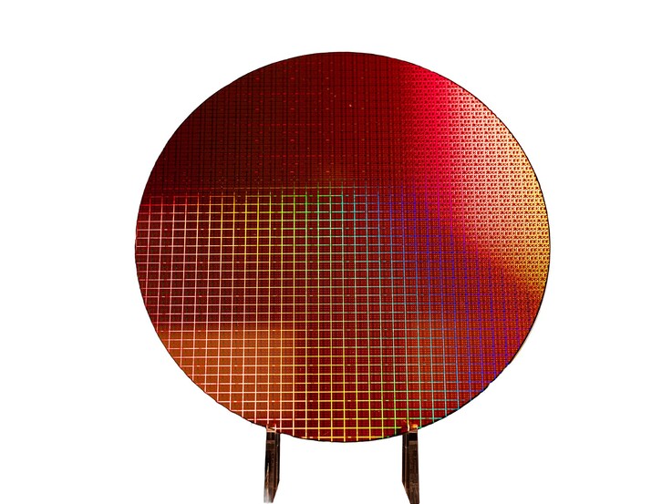 Un wafer di APU Intel Panther Lake Core Ultra 300.