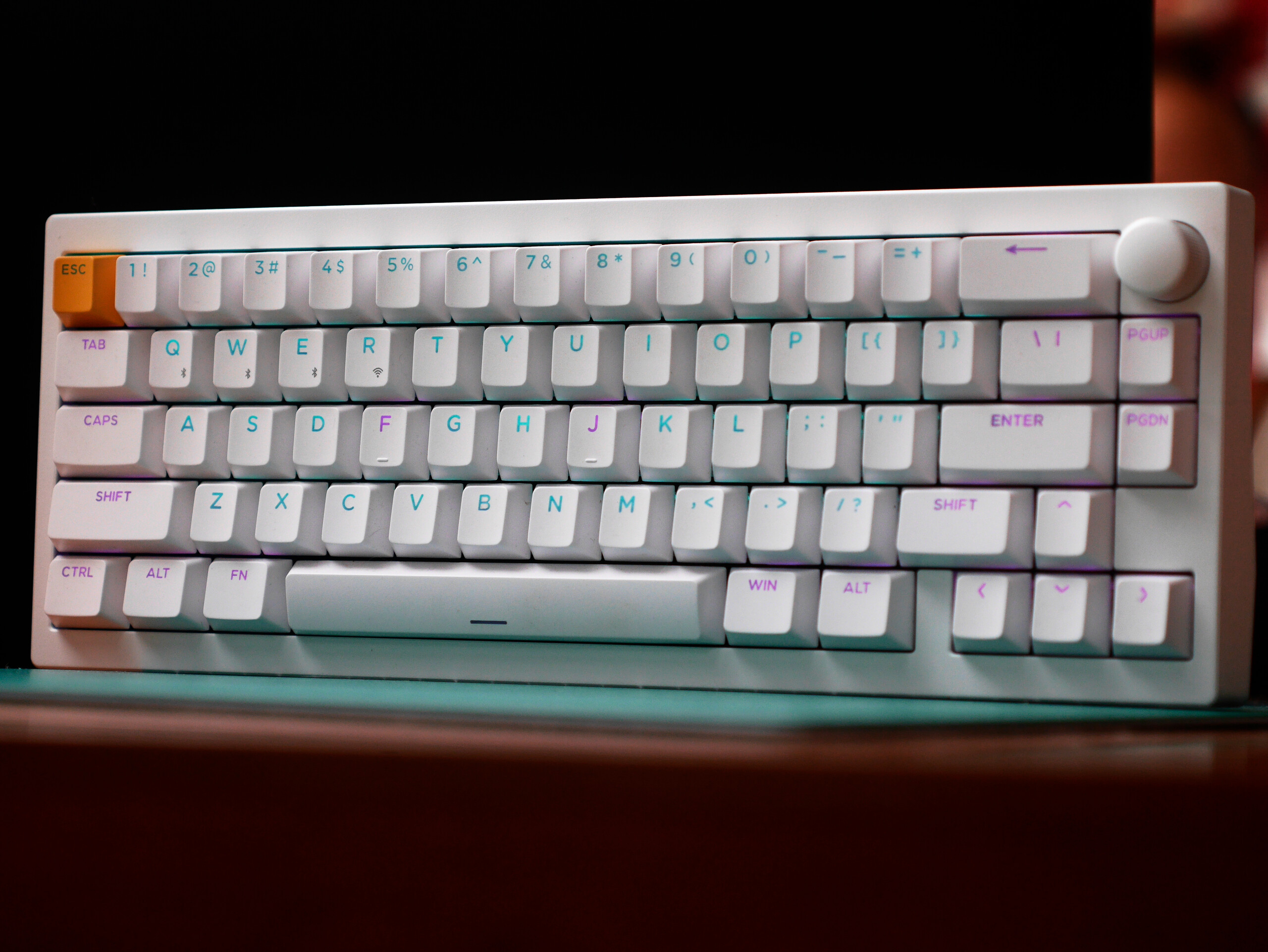 Teaser della recensione della tastiera da gioco wireless Lemokey P2 HE