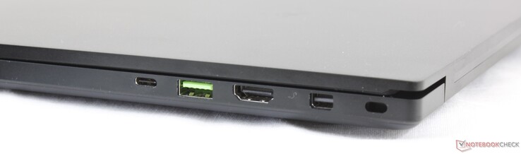 A destra: Thunderbolt 3, USB 3.0 Tipo A, HDMI 2.0, MiniDisplayPort 1.4, Kensington lock