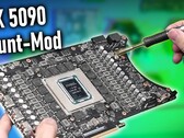 RTX 5090 modificata (fonte: canale YouTube der8auer)