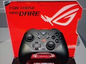 Il controller wireless Xbox ROG Raikiri II in mostra alla Gamescom. (Fonte: Asus ROG)