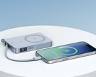 La banca di energia magnetica MagFlow Qi2 25W di Ugreen (nella foto) è arrivata negli Stati Uniti e nel Regno Unito. (Fonte: Ugreen)