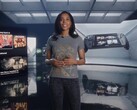 La Presidente di Xbox Sarah Bond ha presentato i palmari ROG Xbox Ally (Fonte immagine: screenshot, Xbox Gaming YouTube con modifiche)
