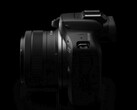 La Canon EOS R100 si rivolge al mercato delle fotocamere mirrorless ultra-budget con un set di funzioni limitato e un hardware datato. (Fonte: Canon)