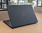 La batteria più grande, il display IPS a 60 Hz a risoluzione inferiore e la CPU Lunar Lake ad alta efficienza energetica contribuiscono a prolungare la durata della batteria con margini notevoli (fonte: Notebookcheck)