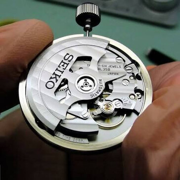Movimento Seiko 4R36.